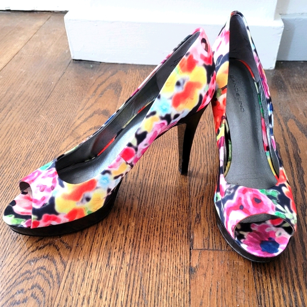 Black Floral Peep-Toe Pumps
